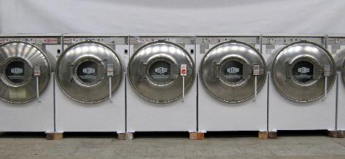 Milnor 35 lb front load washer